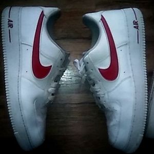 Nike air force 1 all white with red checks